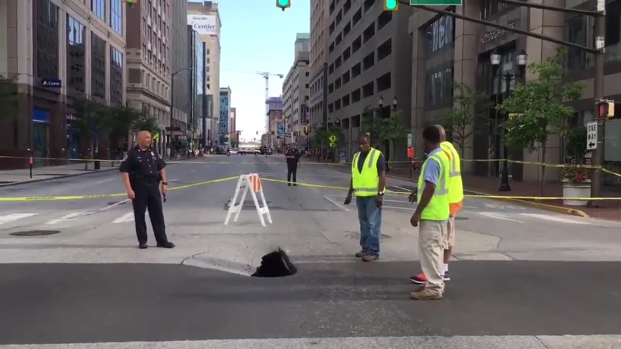See The Sinkhole That Has Opened Up At Ohio St And Pennsylvania Ave