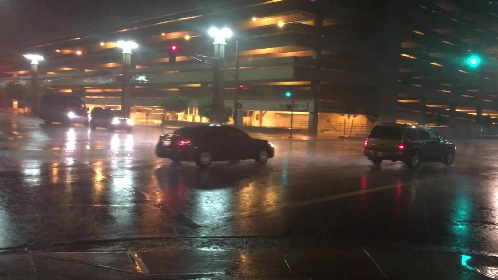 Monsoon storm hits downtown Phoenix on Aug. 8