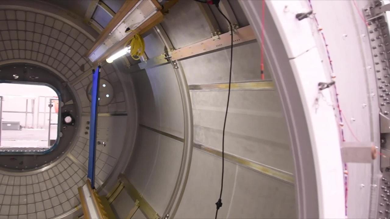 Lockheed Martin shows off its full size hi-fidelity test habitat