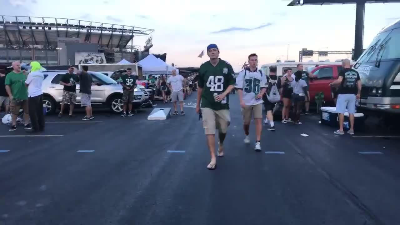 And so it begins…Eagles Home Opener LIVE from K Lot with the tailgaters and  #KellyDrives on FOX 29