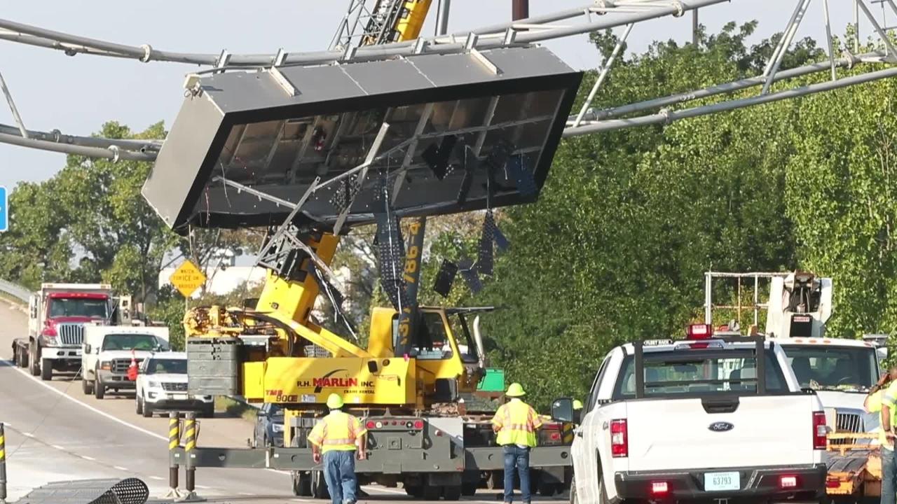 dump truck driver fails to lower bed hits overpass 2017