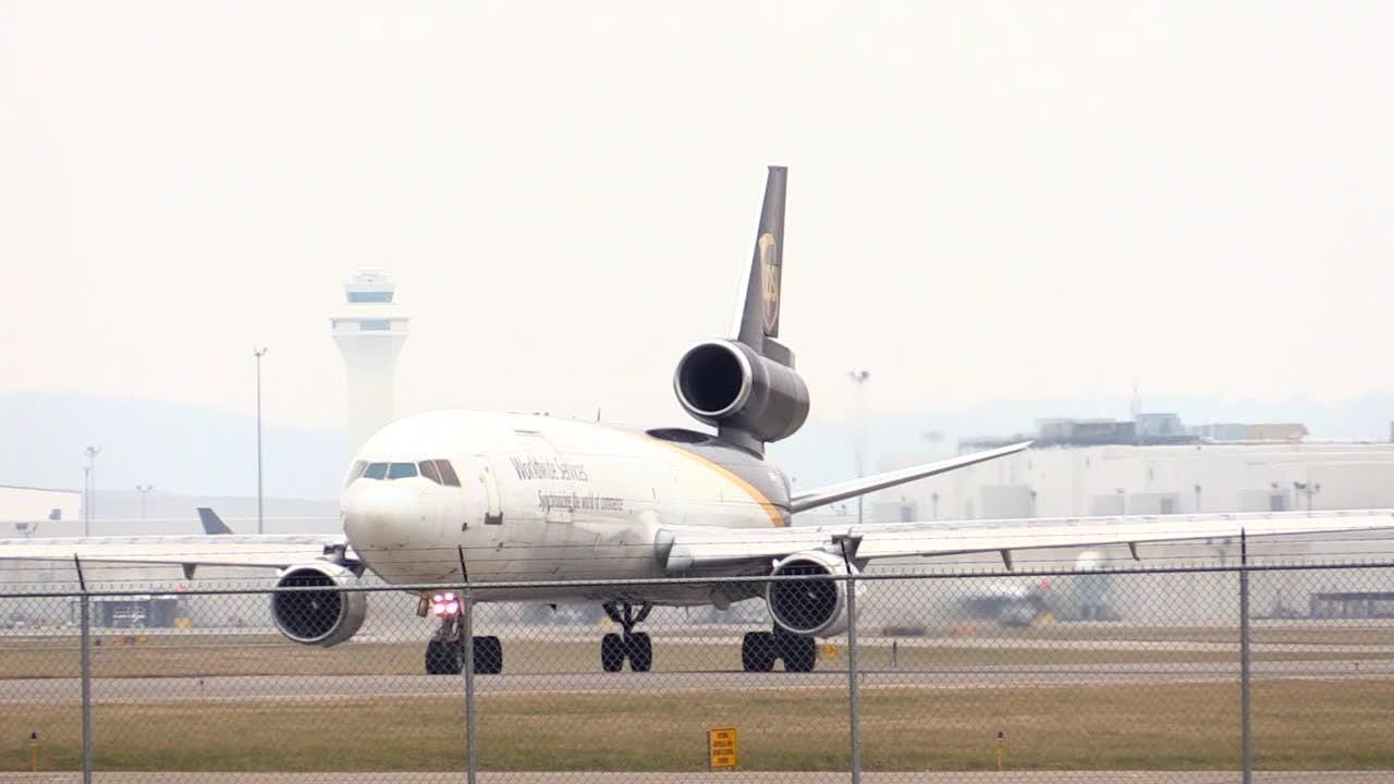 Historic moment Louisville officials celebrate Muhammad Ali airport