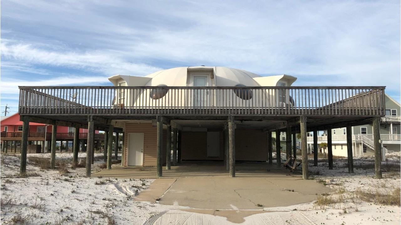 Navarre Beach 'spaceship house' for sale; Gulf Boulevard home has unique  dome shape