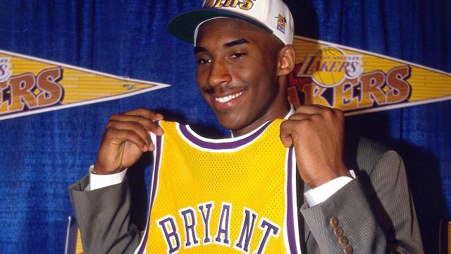 Lakers retire both of Kobe Bryant's jerseys