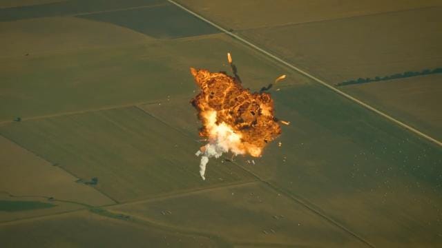 Psx Explosion Up in flames: When SpaceX fails, it's an epic display