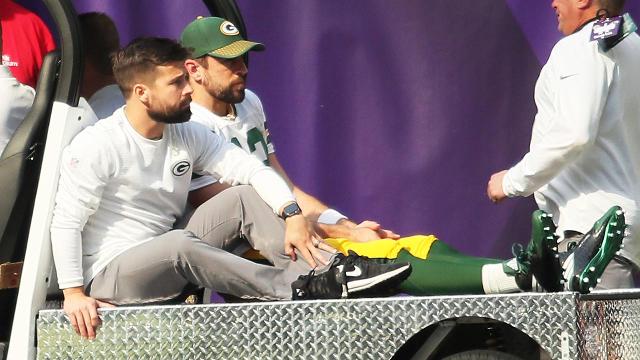 Aaron Rodgers Has Broken Collarbone Could Miss Rest Of Packers Season