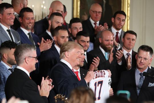World Series champion Nationals celebrated by Trump at White House - ESPN