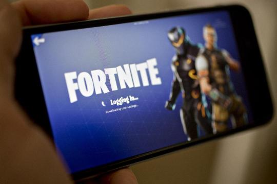 Free-to-Play Game Fortnite Made Epic $318 Million in a Month: CHARTS