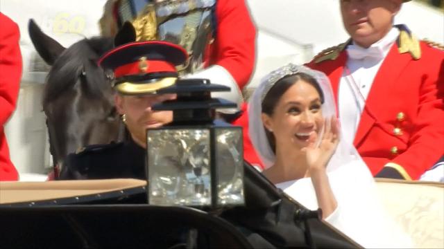 The Queen handed out sweet present following Prince Harry and Meghan  Markle's wedding – details | HELLO!