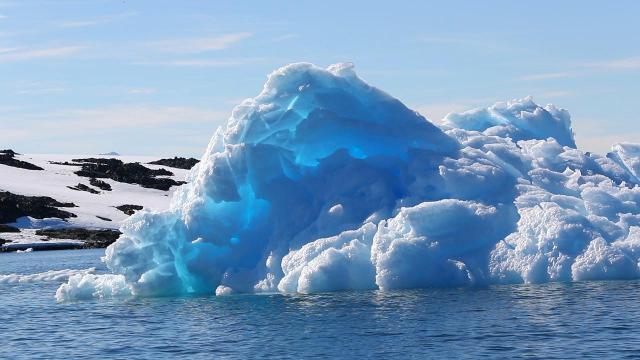 Antarctica's Ice Sheet Is Melting 3 Times Faster Than Before