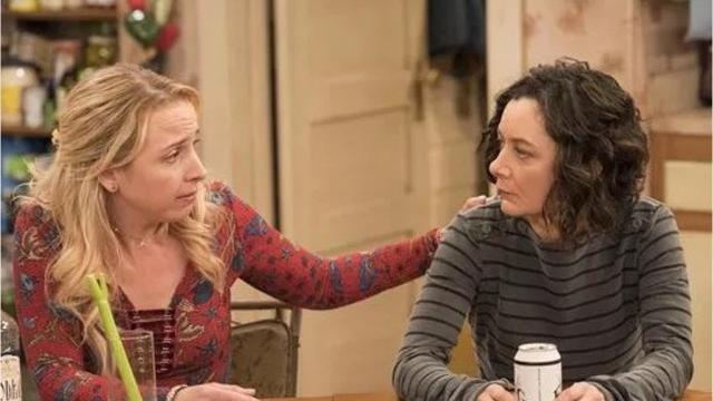 Laurie Metcalf Big Bang Theory Porn - Roseanne' spinoff: This is how ABC can make 'The Conners' work