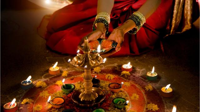 Happy Diwali Festival 2021 Its Meaning And Traditional Diwali Food