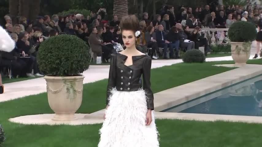 Chanel haute couture show goes on without Lagerfeld