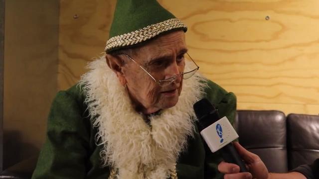 Bob Newhart Plays Papa Elf In Kentucky Lottery Holiday