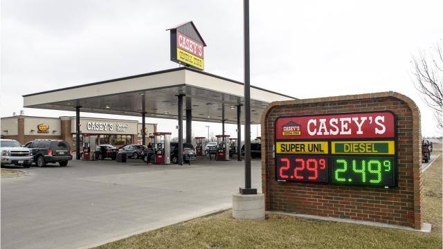 casey s eyes kroger convenience stores cnbc reports get to know casey s general stores