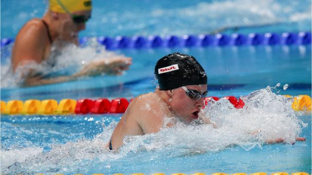Lilly King sets world record in 100-meter breaststroke