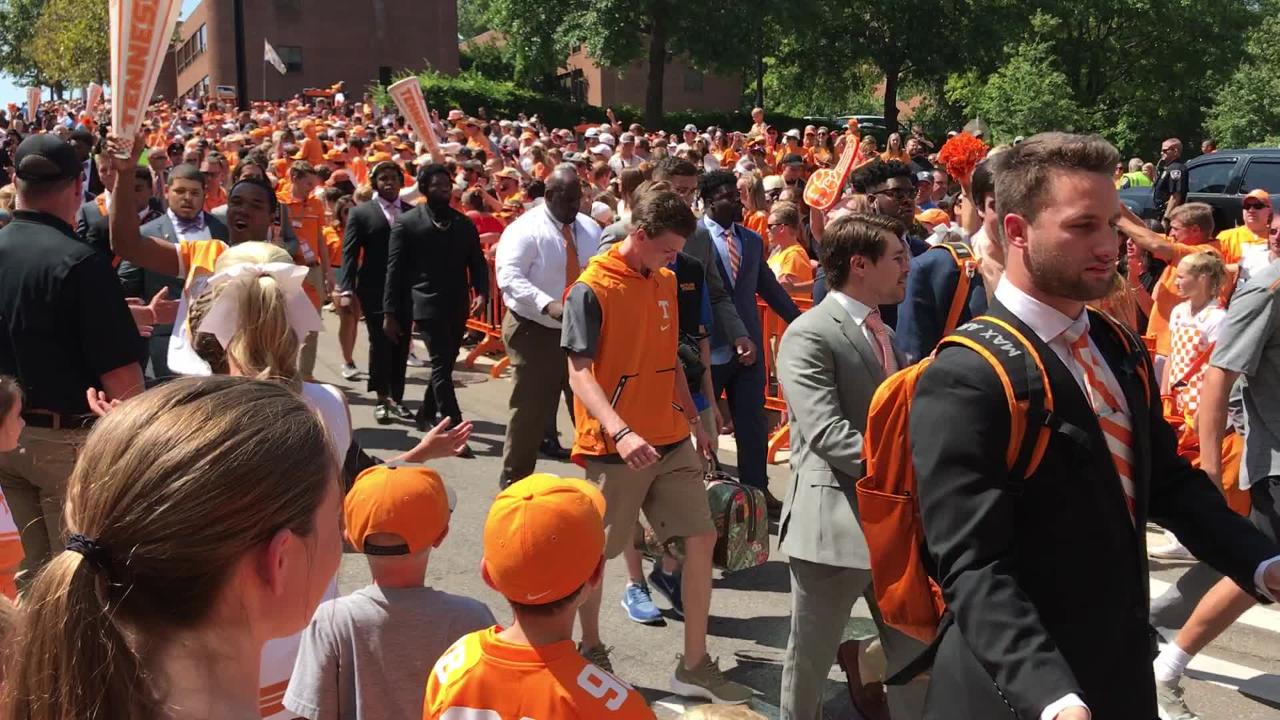 Players make their way through Vol Walk at the Tennessee Vols home opener
