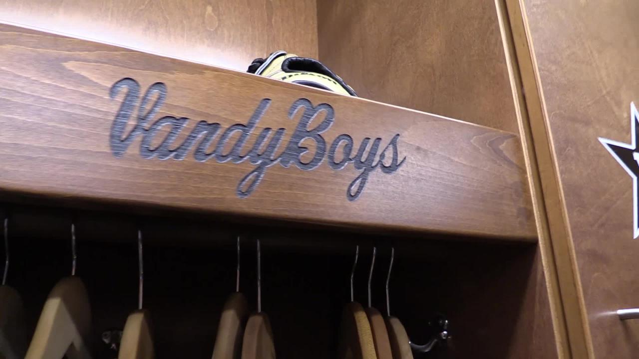 Vanderbilt Baseball on X: Wishing a Happy Birthday to the #VandyBoys  skipper. 🎂🏆 @TimCorbin 🎉  / X
