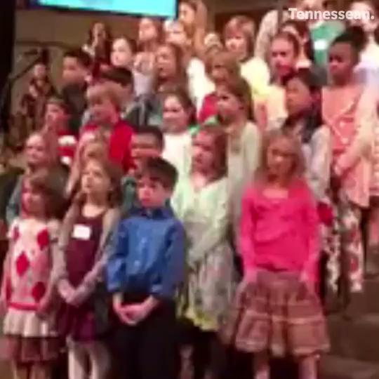 Little girl dancing in a church choir goes viral
