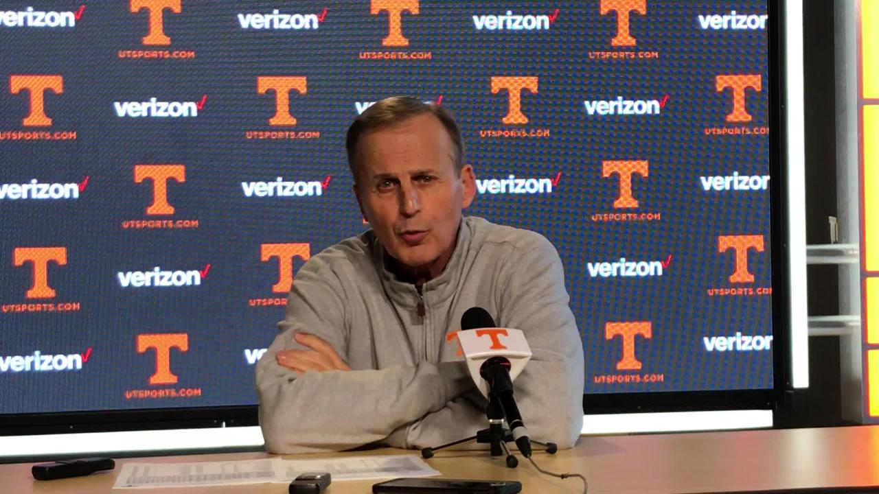 Ncaa Basketball Coaches Salaries How Tennessee S Rick Barnes