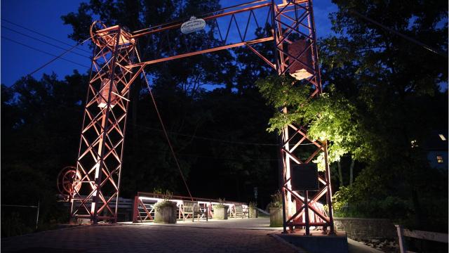 Video: A very old drawbridge becomes a brand-new piece of art