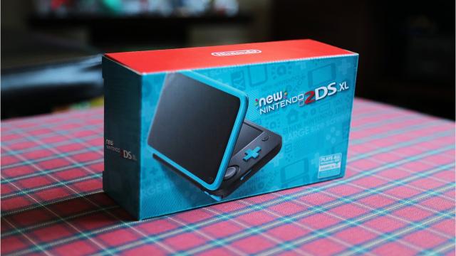 nintendo 2ds xl box