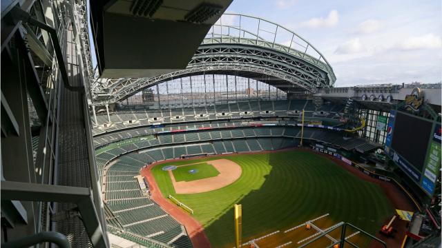 After 17 years, Miller Park roof performs well for fans, team
