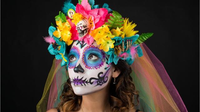 Dia de los Muertos Sugar Skull face painting