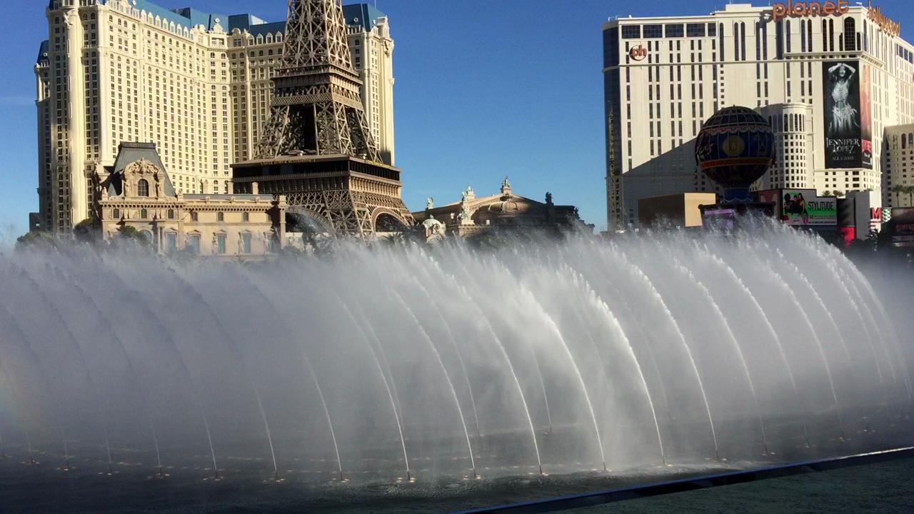 las-vegas-hotel-famous-for-dancing-fountains-codycross-mdahandesigns