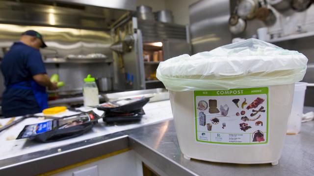 San Francisco S Mandatory Composting Law Turns Food Waste Into Profit