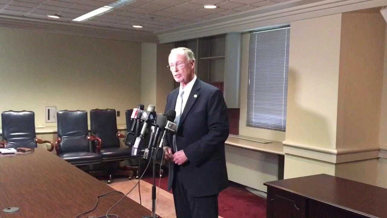 Alabama lottery dies amid dog track concerns