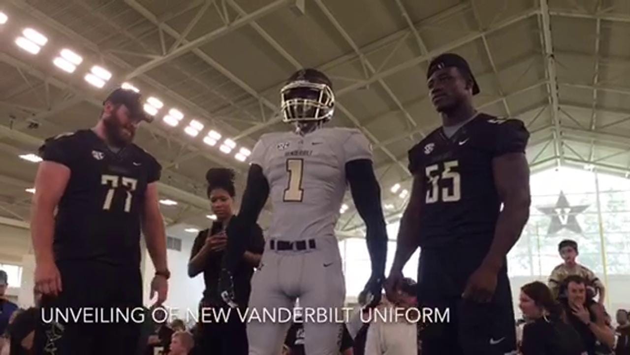 PHOTOS: Vanderbilt debuts stealth all-black Nike uniforms