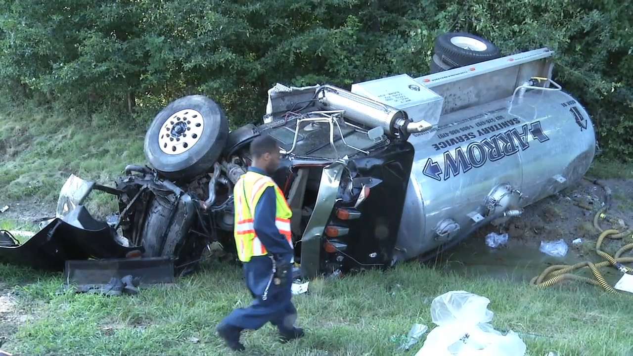 Sanitation truck driver injured in I-95 NB crash