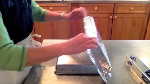 How To Line Baking Pan With Foil