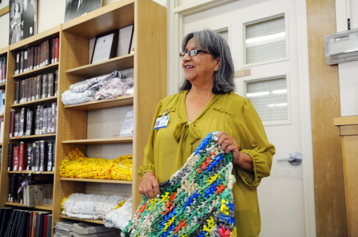 Plastic mat project weaves softer nights for homeless