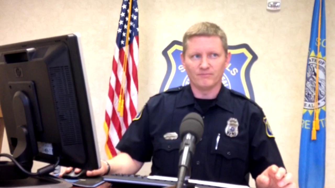 App Risk Principles Police Police to Stone: 'It's time to come in'