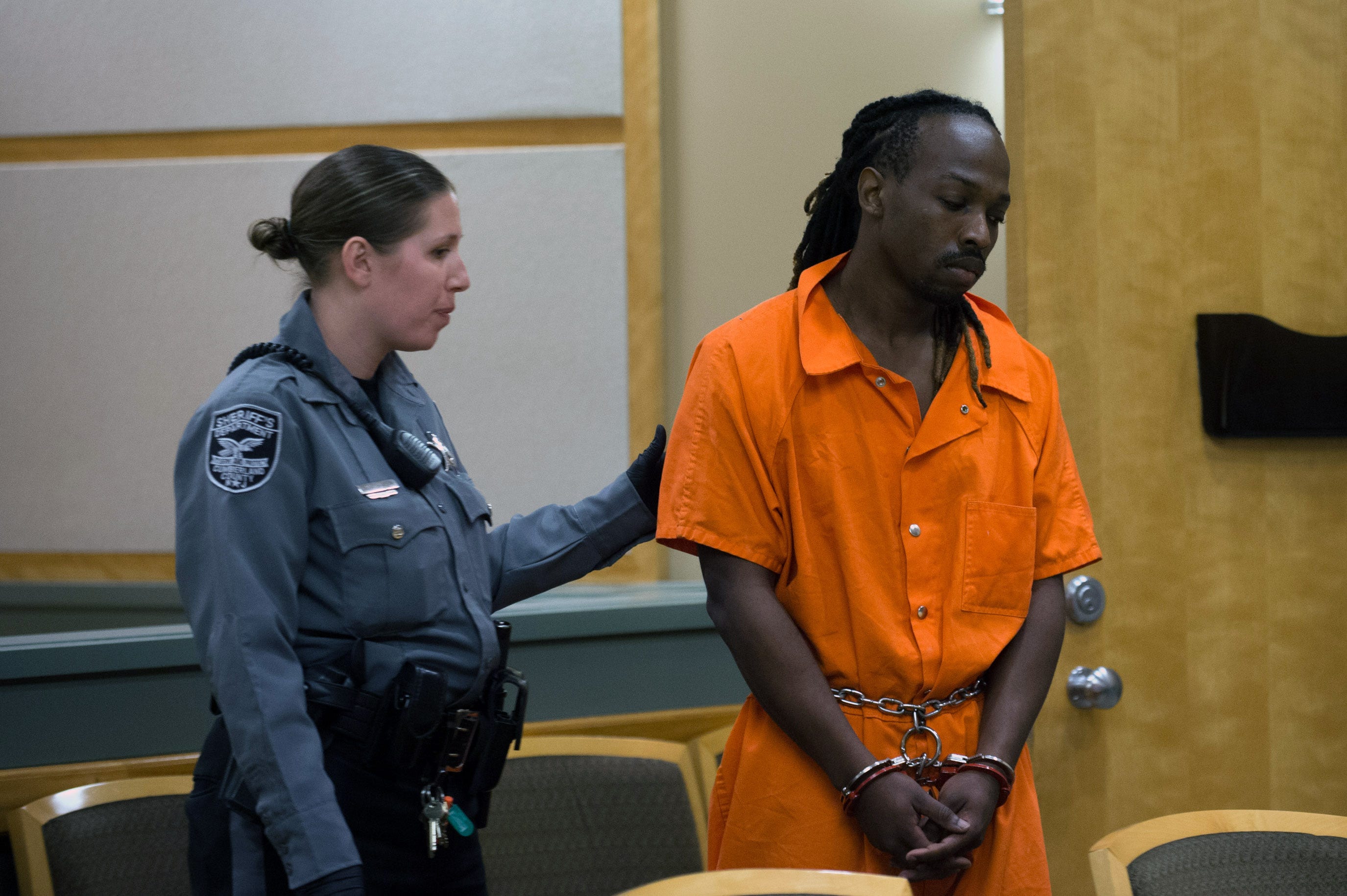 Suspect in violent mugging wants evidence tossed