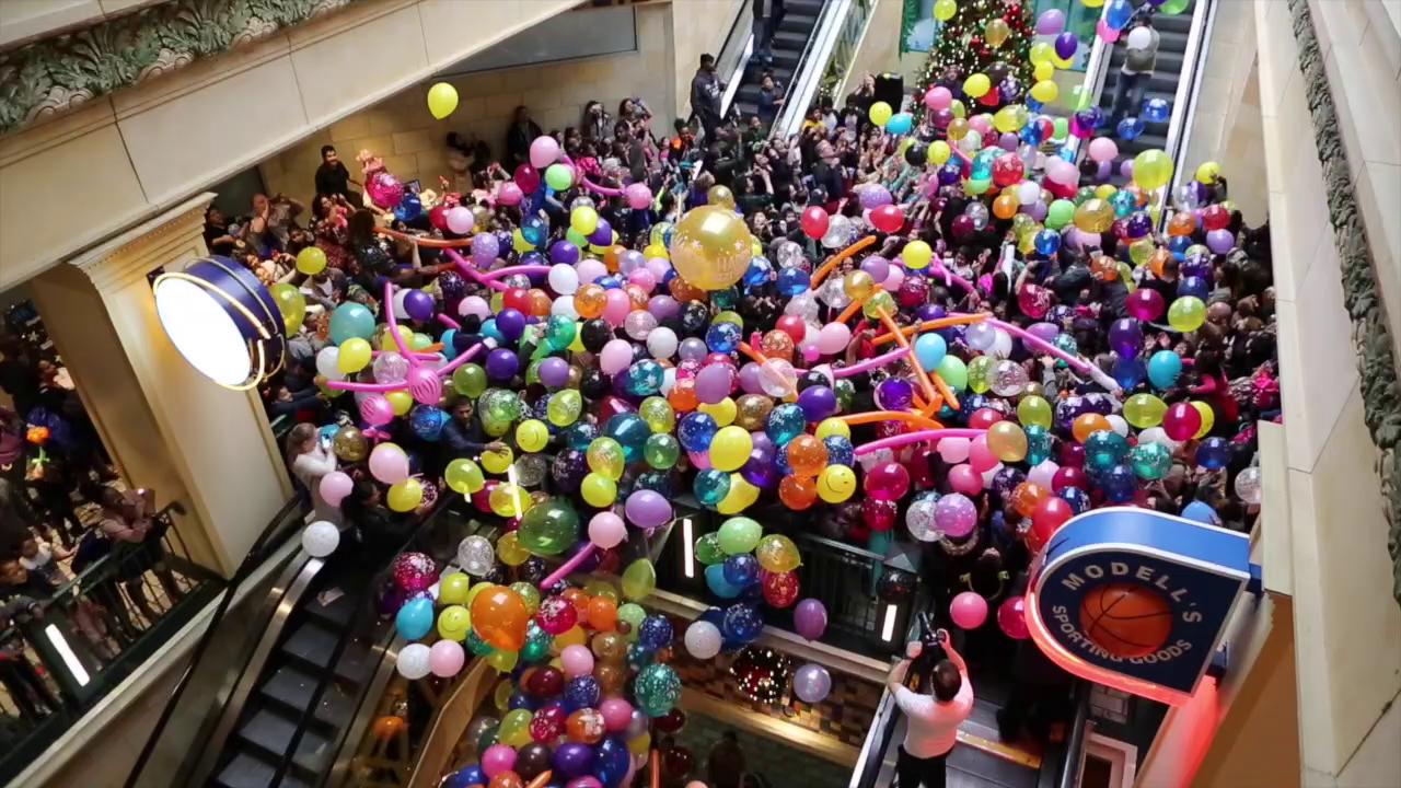 The Balloon drop at New Roc's New Year